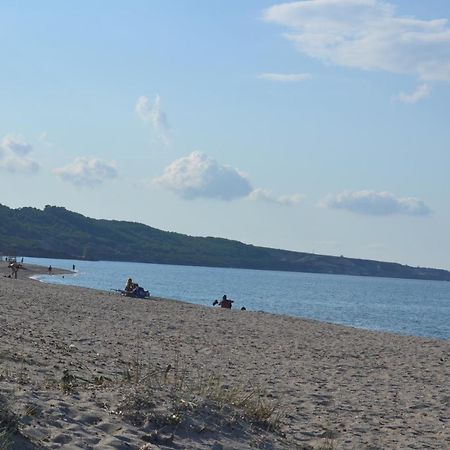بلاتامونيس Miramare Struttura Sulla Spiaggia المظهر الخارجي الصورة