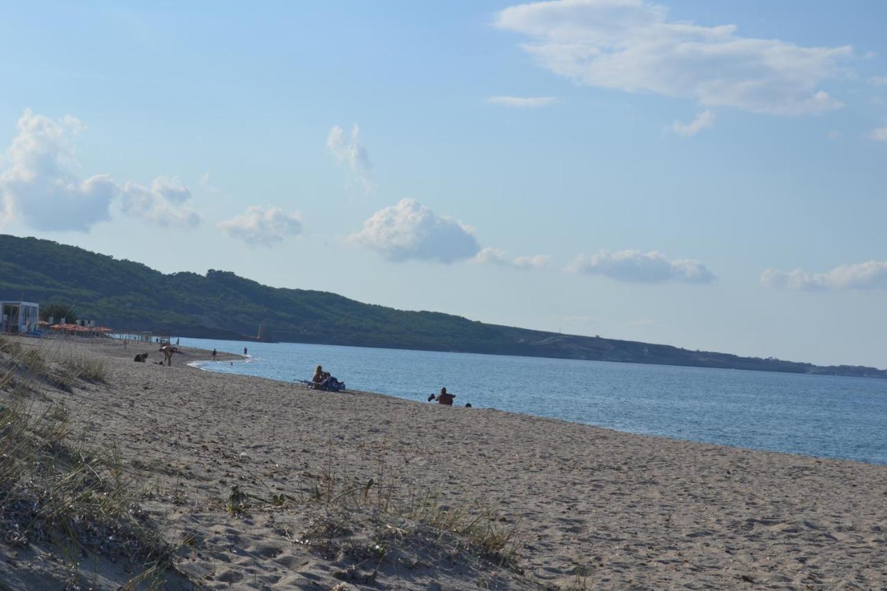 بلاتامونيس Miramare Struttura Sulla Spiaggia المظهر الخارجي الصورة